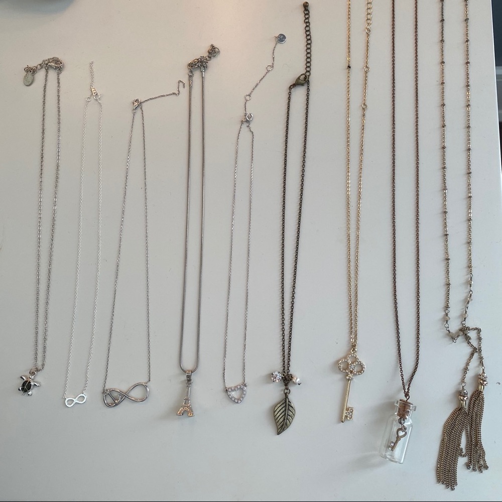 VARIETY OF NECKLACES (NINE)